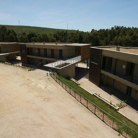 Apartamentos Villa Vacacional Castuera Luaran gambar